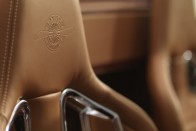 Lotus motort kap a Spyker új modellje 25