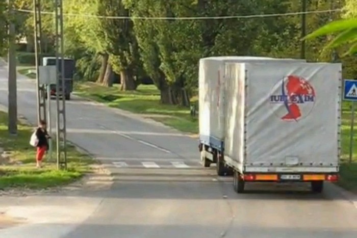 Indulj már, gyalogos! 6 | Vezess Az asszonyság lehetne kicsit rámenősebb