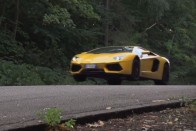 Melyik Lamborghini repül messzebbre? 6