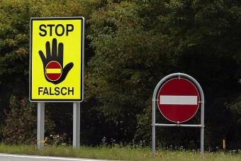 90 éves sofőr okozott pánikot az autópályán