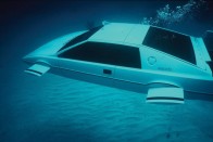 James Bond autóját víz alá küldi a Vasember 39
