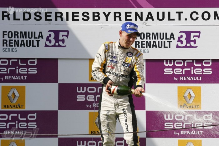 Hat év után nyert futamot Timo Glock 5