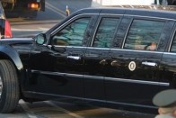 300 millióba kerül az elnök autója 11