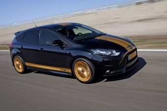 Legyen neked aranyozott sportkocsid!