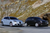 Új motorokkal támad az Alfa Romeo 19