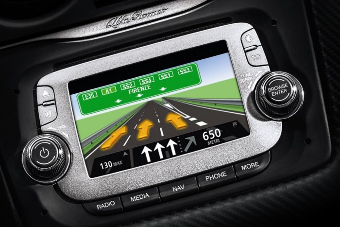 Új motorokkal támad az Alfa Romeo 7