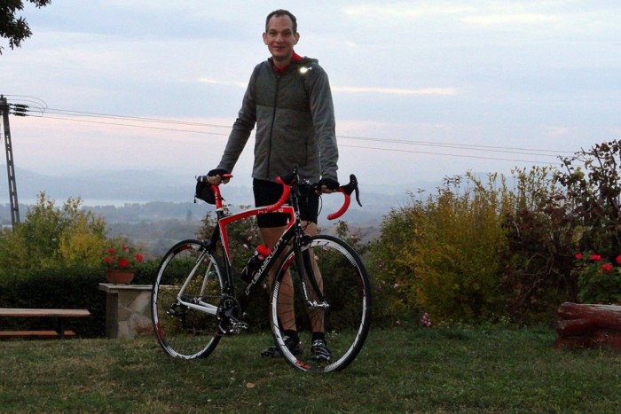 N. Gergő élete legpirosabb bringájával