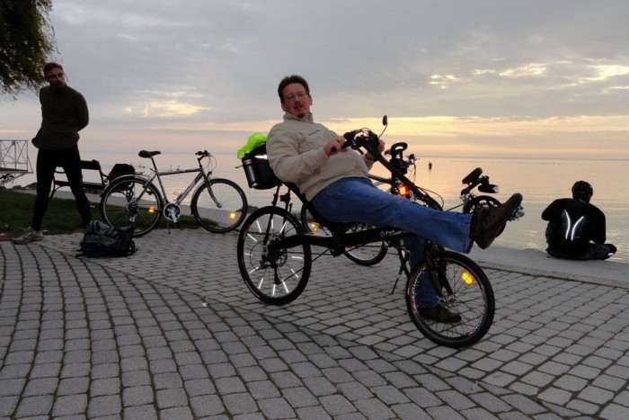 Szerencsére nem az ő mérete, így nem nekem kell tovább hajtanom a lemerült higanybringát