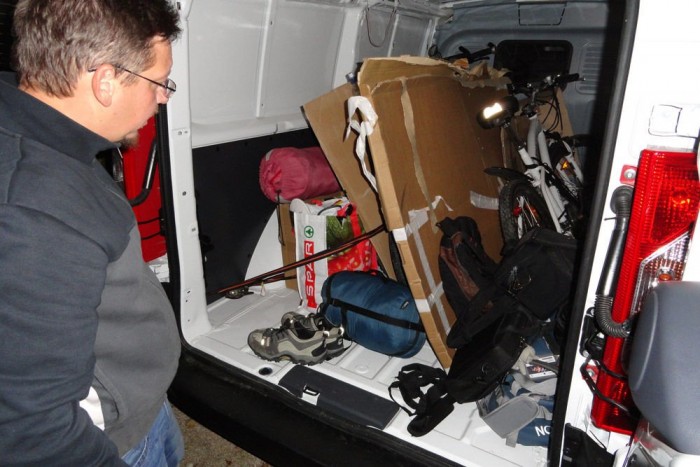 Éjszakai pakolás, fürdés után