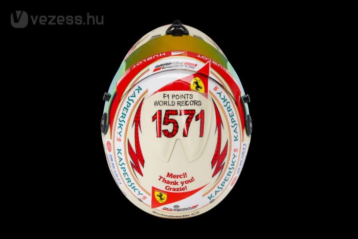 F1: Alonso a sisakján ünnepli magát 3 | Vezess F1: Alonso a sisakján ünnepli magát 3