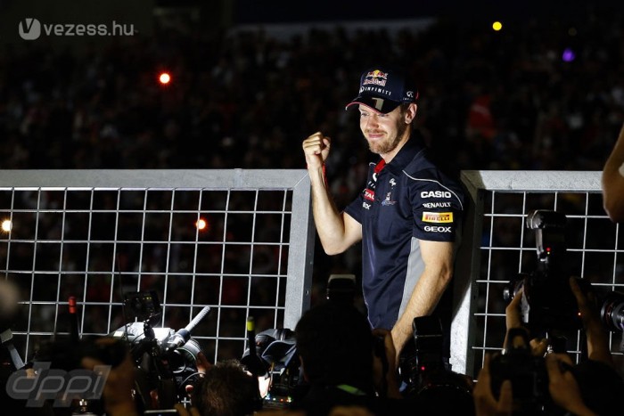 F1: Vettel 1,5 milliárdot kaszál a címmel 3 | Vezess F1: Vettel 1,5 milliárdot kaszál a címmel 3