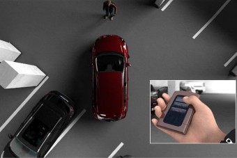 Sofőr nélkül parkoló autó a Fordtól - videó