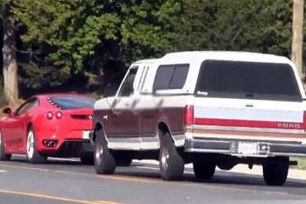 Feltartja a forgalmat a Ferrari