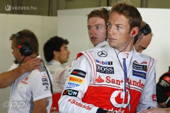 Button: Sokkot kapnak az újoncok