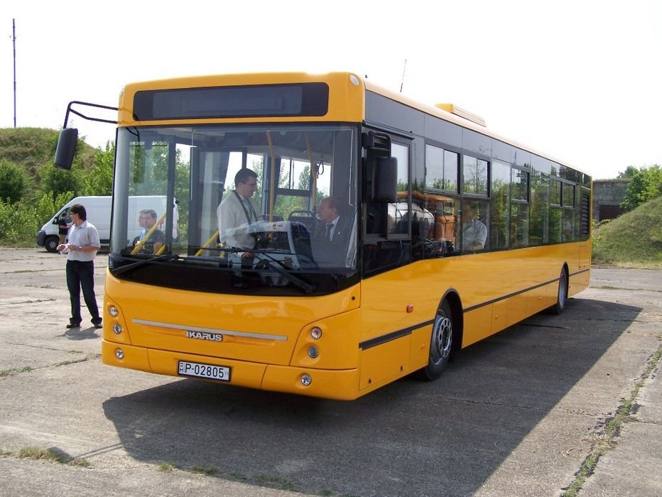 Több mint 10 év után ismét Ikarust vásárolt a BKV. A fővárosi vállalat három darab szóló autóbuszt helyez forgalomba, miután összerakta őket.