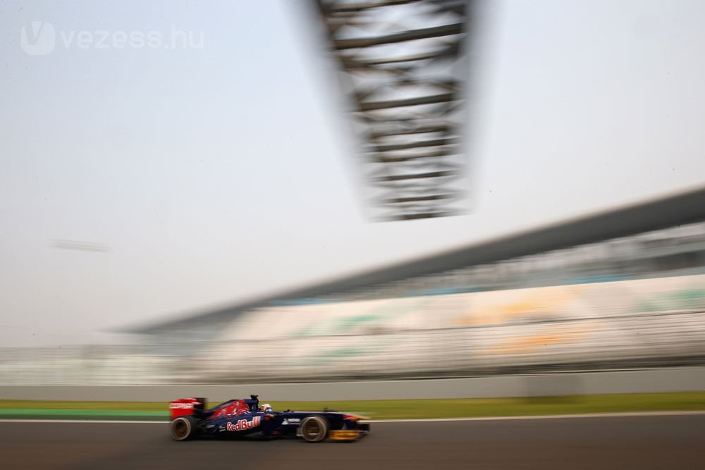 F1: Vettelé a pole, de vasárnap sebezhető 36