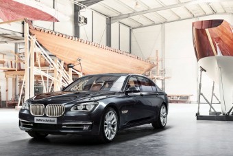 Ezüstözött BMW, nem a gagyi fajtából