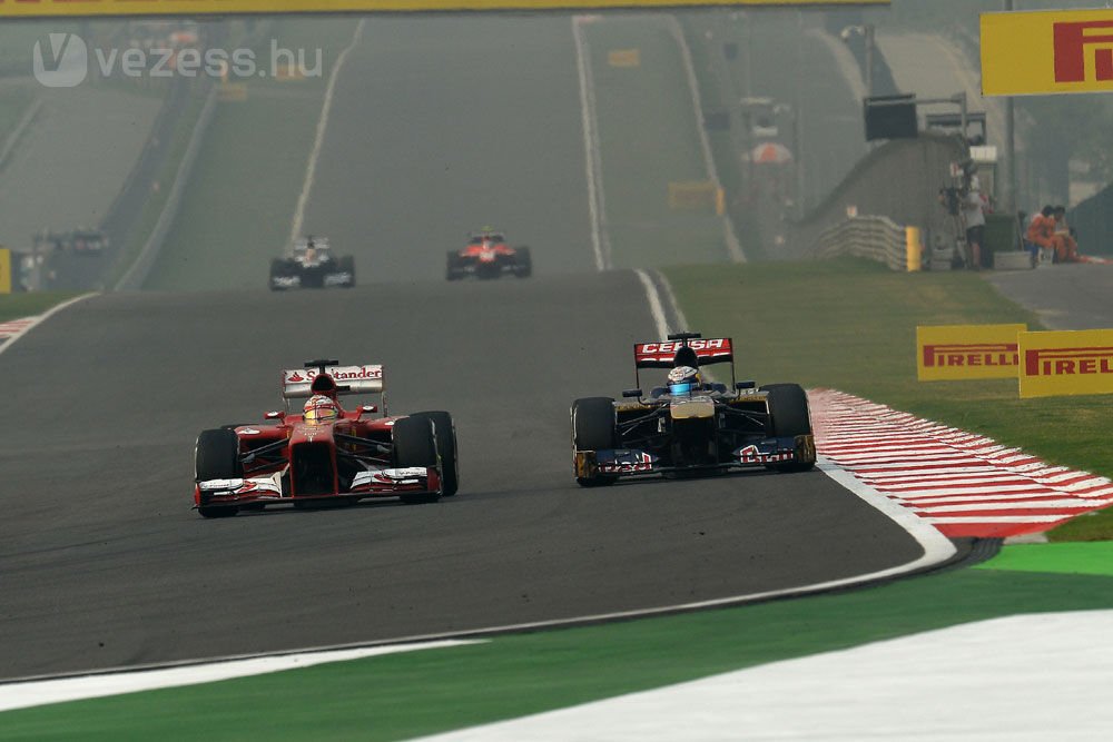 F1: Óvatosan büntették Vettelt 20