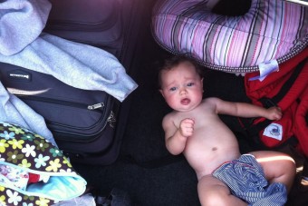 A csomagtartóban rejtegette eltitkolt babáját