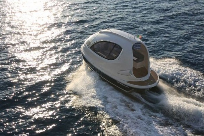 Úszó űrkapszula gazdagoknak 8