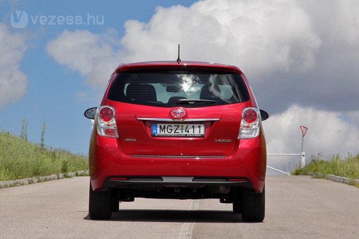 Városban 7,2 litert fogyasztott százon, országúton elég két literrel kevesebb, ha nem hajszoljuk