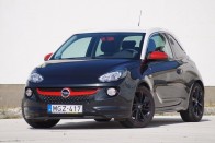 Az Opel divat-kisautóját több tucatnyi szabadon megválasztható színű, textúrájú alkatrésszel szinte tökéletesen egyedivé teheti a megrendelő