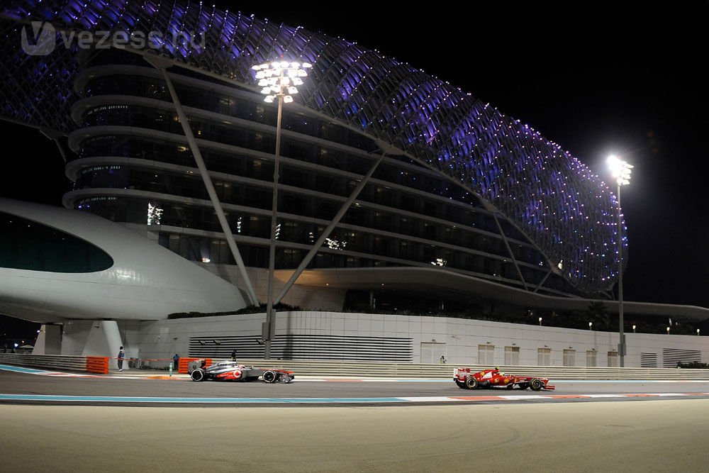 F1: Vettelék megint a Mercedesek előtt 9