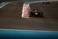 F1: Vettelék megint a Mercedesek előtt 56