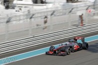 F1: Vettelék megint a Mercedesek előtt 65