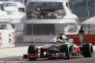 F1: Vettelék megint a Mercedesek előtt 67
