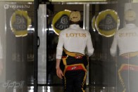 F1: Esés-kelés, Vettel az élen 75