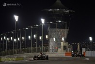 F1: Vettelék megint a Mercedesek előtt 77