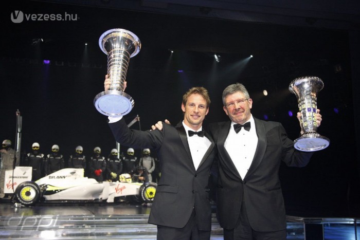 F1: Hamilton meglenne Ross Brawn nélkül 5 | Vezess F1: Hamilton meglenne Ross Brawn nélkül 5