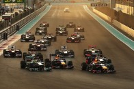 F1: Vettel megúszta szárazon 33