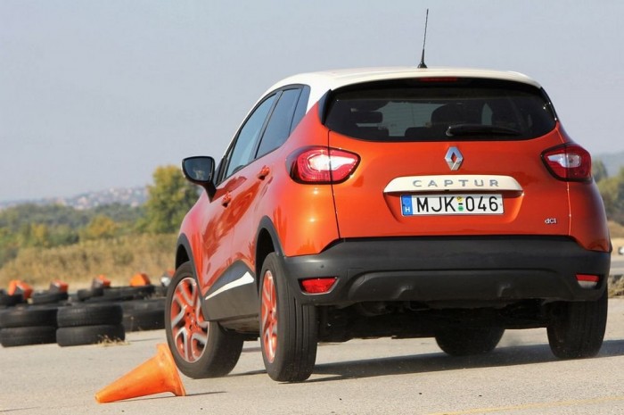 Hiába magas, vészesen mégsem nem billeg a Capture