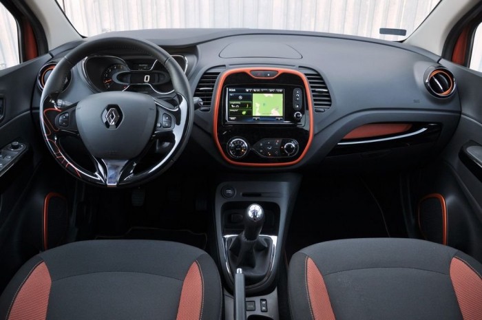 Vidám, klassz szín-összeállítású belső