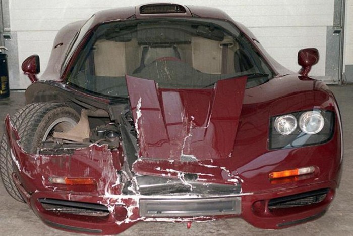 A humorista, aki autók terén nem viccel 13