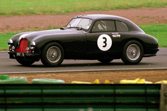 A humorista, aki autók terén nem viccel 8