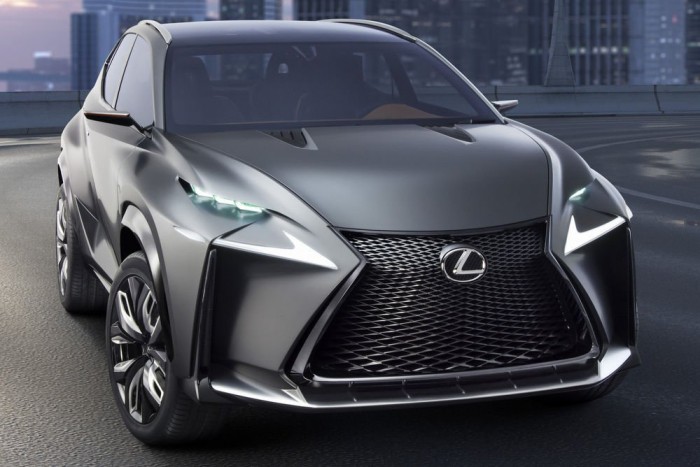 Sportos irányt vett a Lexus kis terepjárója 7