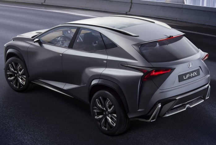 Sportos irányt vett a Lexus kis terepjárója 5