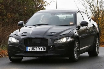 Már tesztelik a Jaguar XF utódját
