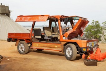 Újrahasznosított autó Afrikából