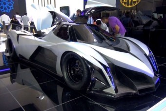 Ötezer lóerő? Viccelni tetszik, ugye?