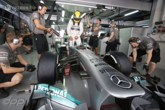 F1: A Mercedesnek nem csak anyagi kérdés a 2. hely