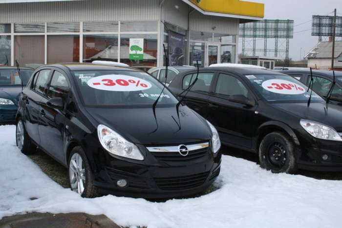 Top 10: Magyarország kedvenc autói 2 9. Opel Corsa, 922 db. Öregnek öreg a Corsa, de ez az egyik autó a kiskategóriában, amely flották részeként és magánvásárlók körében is nagy számban talál gazdára. A kettő együtt az akciókkal megtámogatva elég a kilencedik helyhez