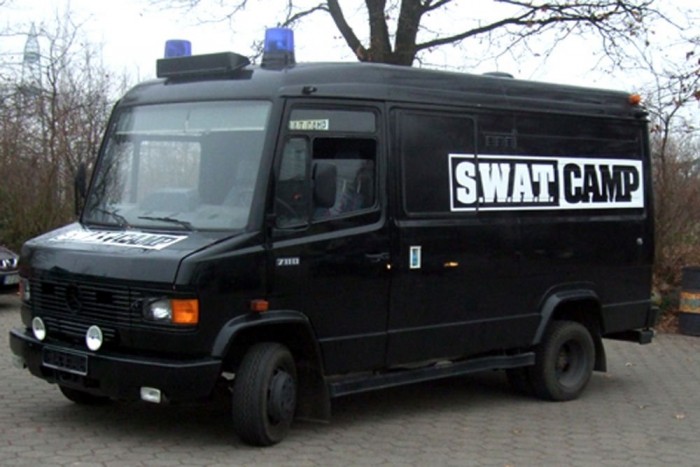 Fegyvereket loptak a rendőrautóból 3