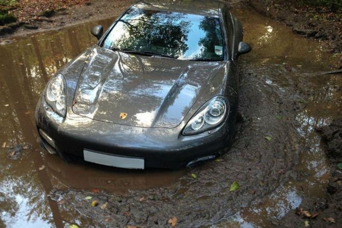 Mocsárba hajtott a focista 5 | Vezess Mocsárba hajtott a focista 5