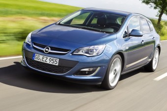 Csendesebb dízelt kap az Astra