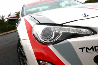 Raliautót épít a Toyota