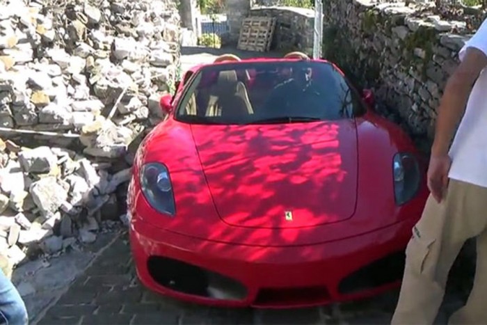 Szorult helyzetben a Ferrari